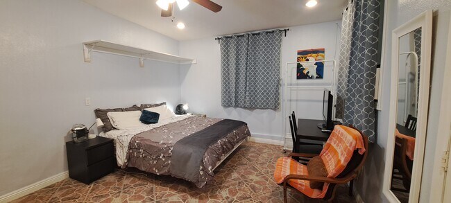 Building Photo - 1045 N Hazard Ave