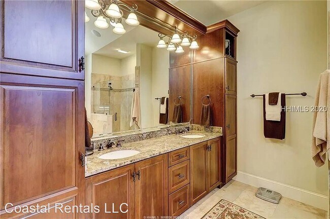 Building Photo - 4 br, 3 bath House - 283 Belfair Oaks Blvd