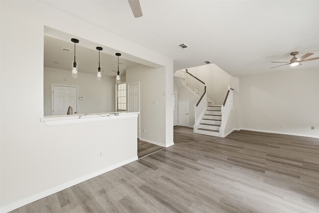 Building Photo - 2110 Ridge Wood Ln