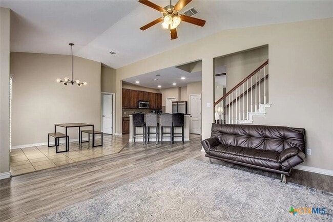 Building Photo - 245 Buckingham Dr