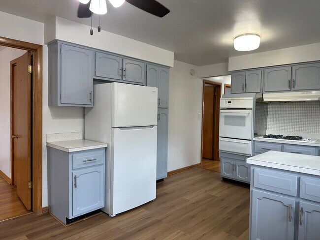 Building Photo - 2538 N 75th Ave