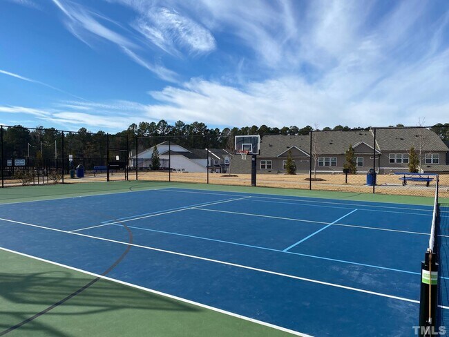 Building Photo - 1046 Commack Dr