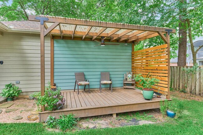 Building Photo - 46 Pinepath Pl
