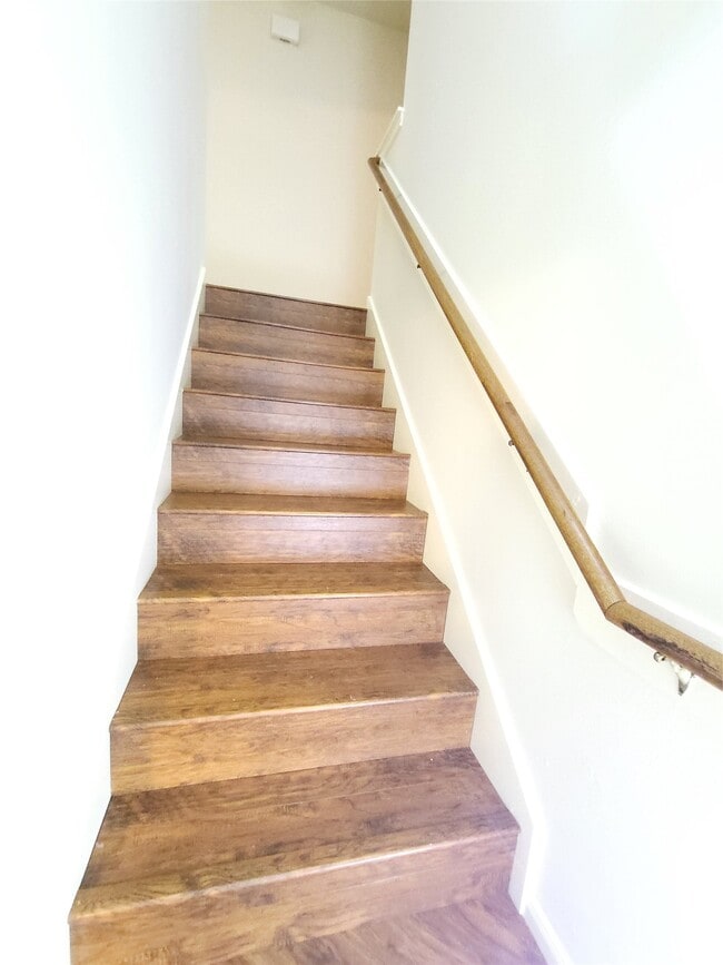 Building Photo - 14034 Maximos Dr