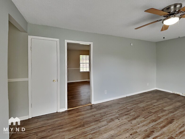 Building Photo - 6500 Kathy Cir
