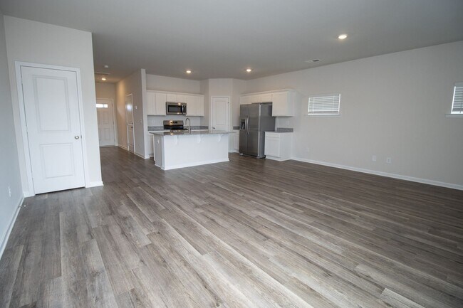 Building Photo - New 3-Bed, 2.5-Bath Home in Hopkins with M...