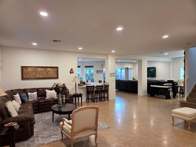 Building Photo - 383 Berenger Walk