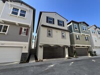 Building Photo - 2543 Dorris St