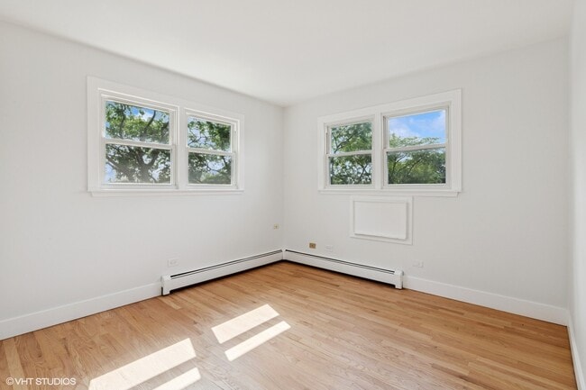 Building Photo - 512 Ida Ct Unit 2
