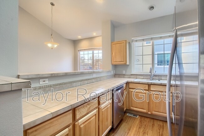 Building Photo - 4130 E 119th Pl