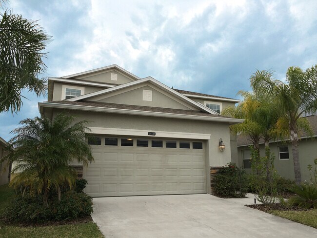 Primary Photo - Beautiful 4/5 Bedroom Home in Wyndham Lakes