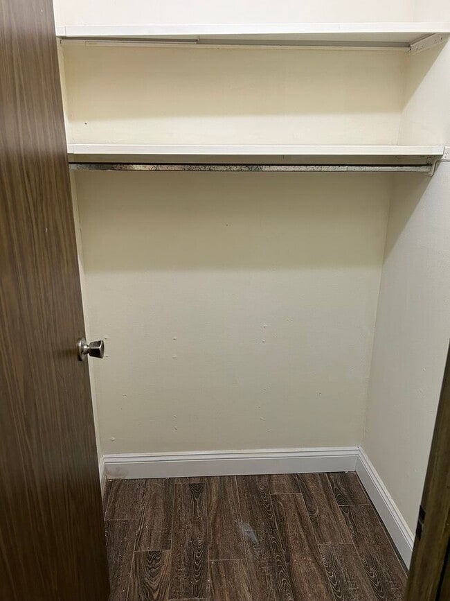 Building Photo - First floor Brandywine Unit