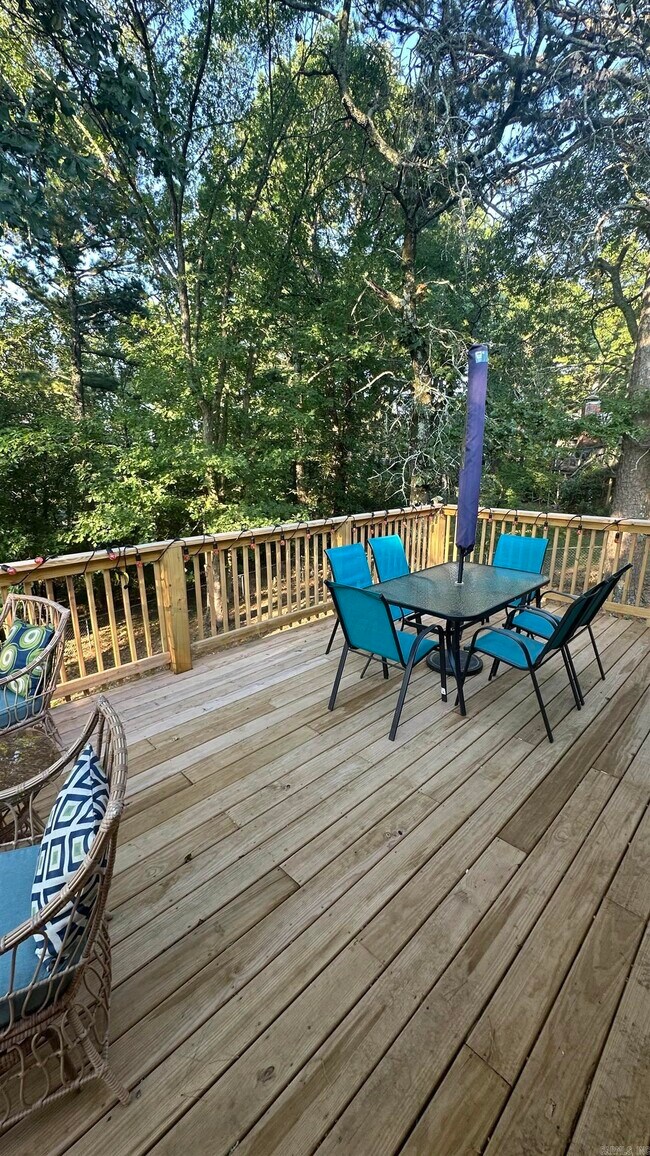 Building Photo - 12805 Rivercrest Dr