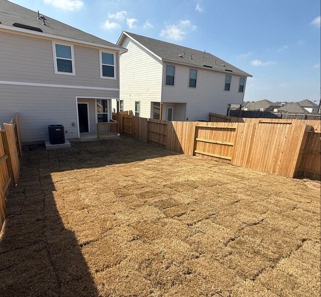 Building Photo - 10219 Tulipwood Run
