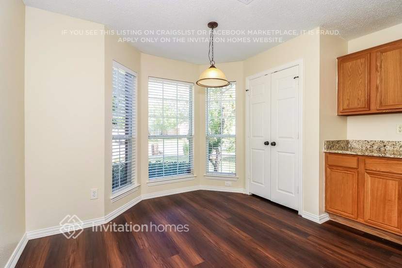 Building Photo - 1044 Waterview Dr