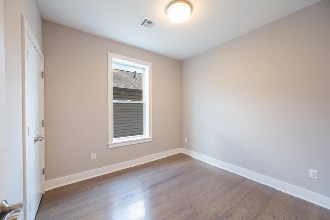 Building Photo - 313 Winfield Ave