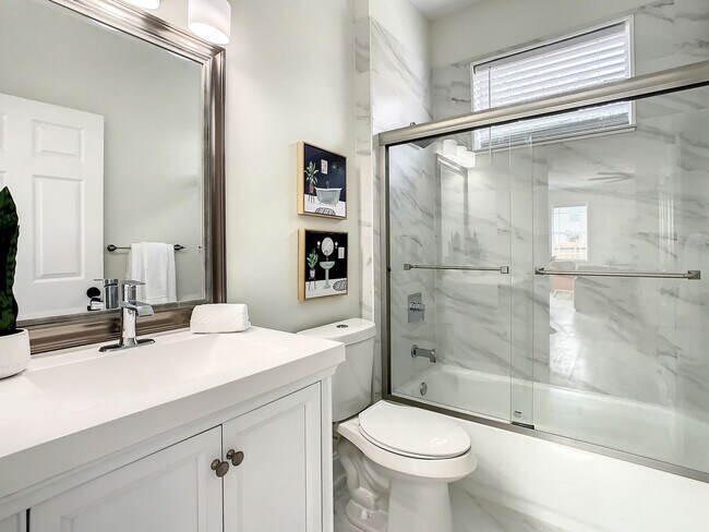 Building Photo - Beautifully Remodeled Citrus Park House