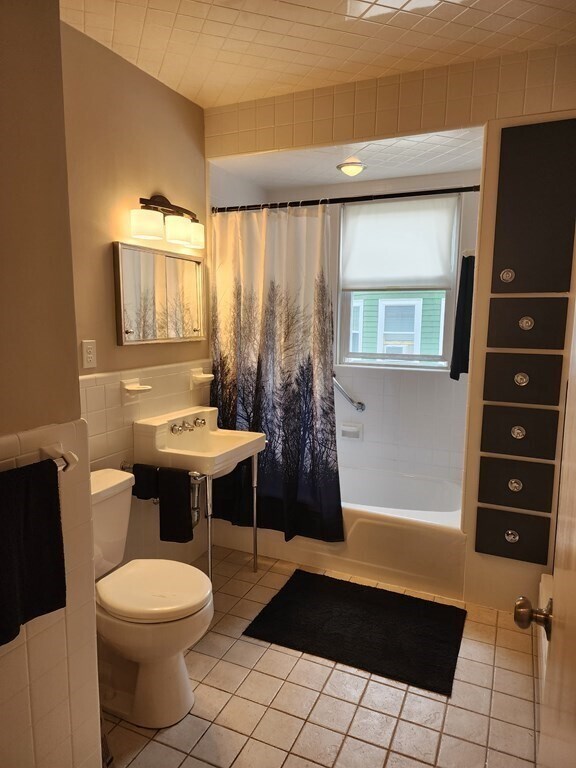 Building Photo - 34 Averton St