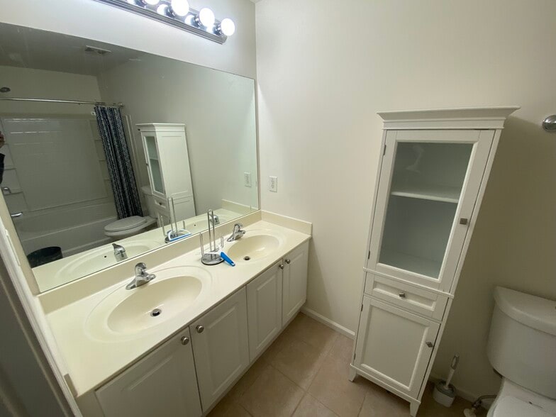 Building Photo - 1269 Liberty Pky NW