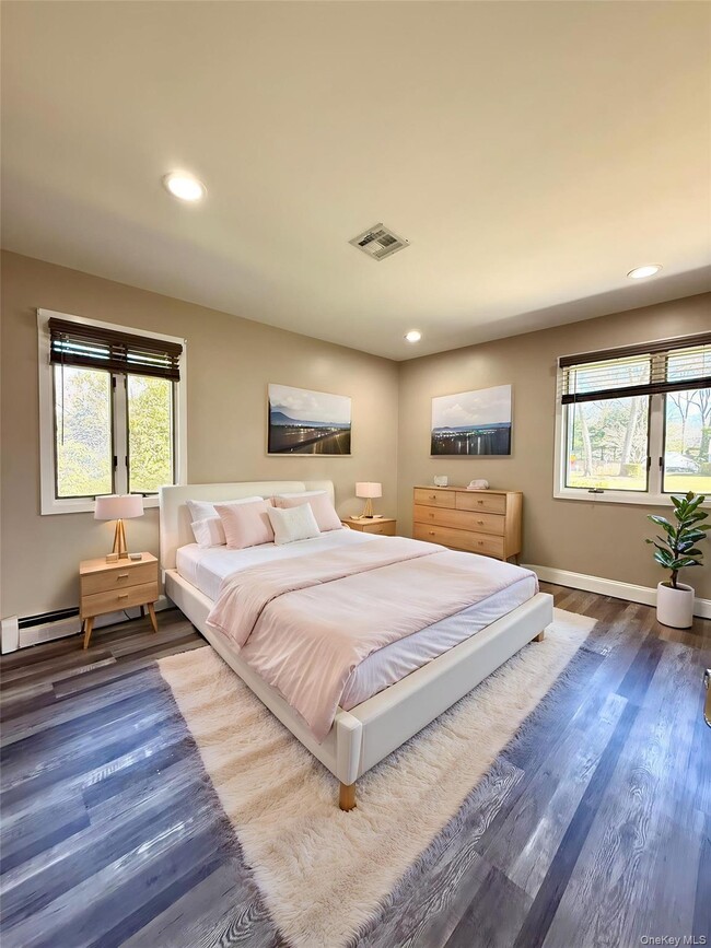 Building Photo - 102 Sycamore Cir