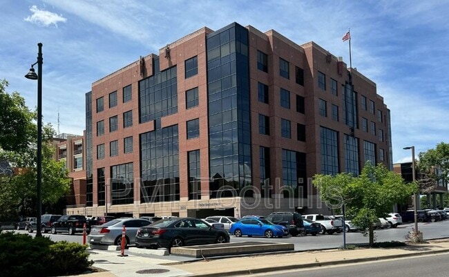 Building Photo - 825 E Dartmouth Ave