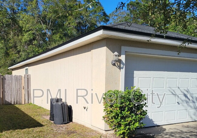Building Photo - 2132 Sotterley Ln