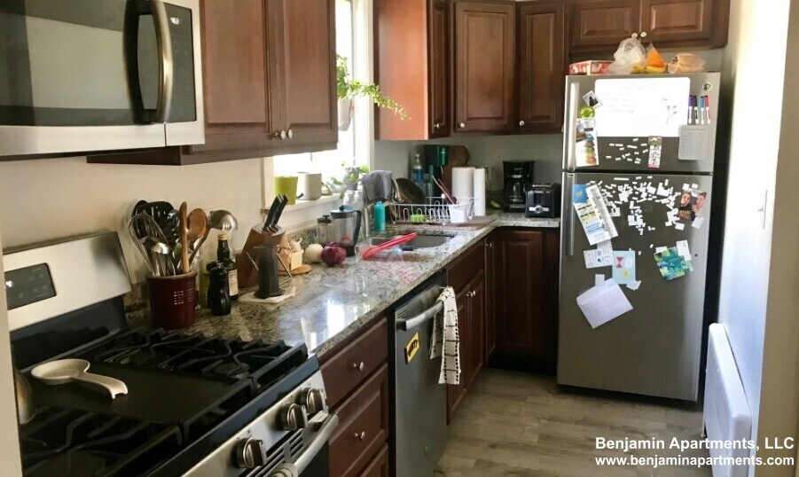 Primary Photo - 7 Quincy St