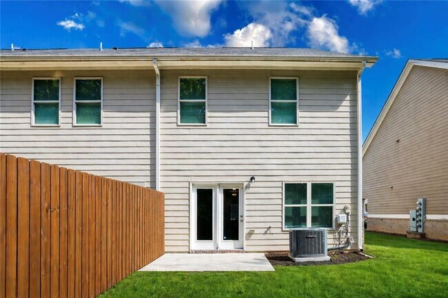 Building Photo - 1545 Iris Walk