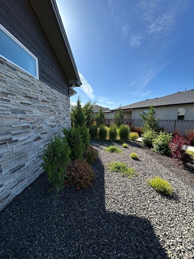 Building Photo - Riverstone: 3 Bedroom 3 Bath, Patio Home, ...