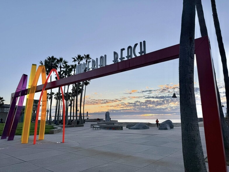 Building Photo - 194 Date Ave