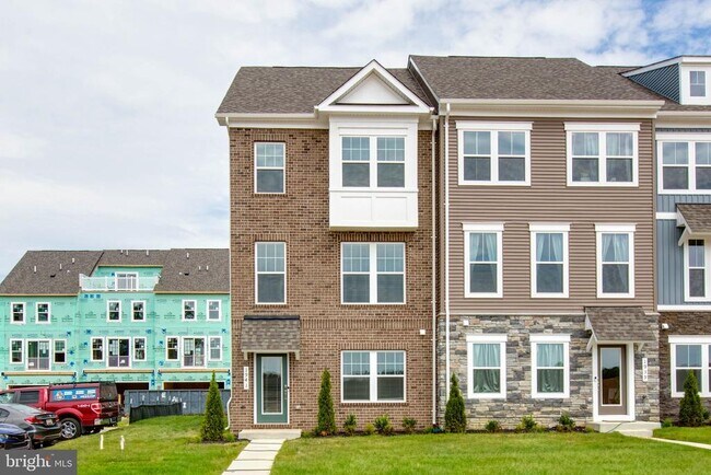 Building Photo - 1941 Barolo Blvd