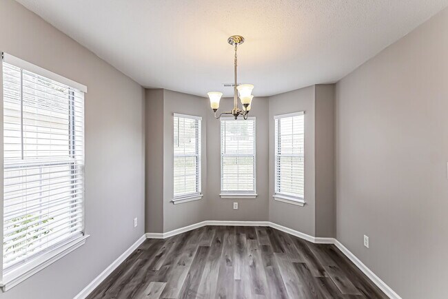 Building Photo - 1820 Wimbleton Woods Dr