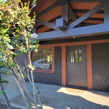 Building Photo - 6054 Selma Ave