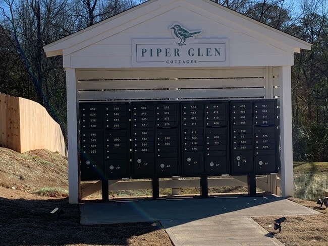 Building Photo - Piper Glenn Subdivision