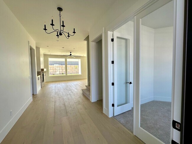 Building Photo - Stunning 5 Bedroom Home with Premium Upgrades Throughout