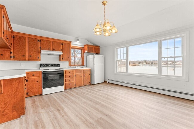 Building Photo - 96 Water St