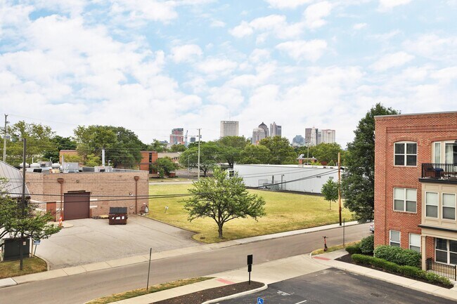 Building Photo - 511 W 1st Ave