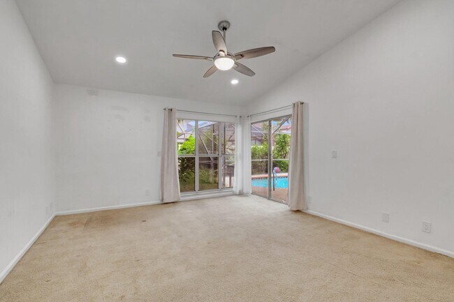 Building Photo - 7810 Villa Nova Dr