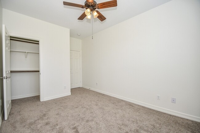Building Photo - 3313 New Garden View Ln