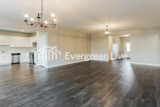 Building Photo - 11127 Summerchase Lp