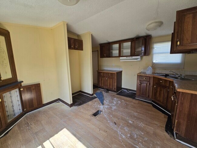 Building Photo - 2115 Cattail Cir