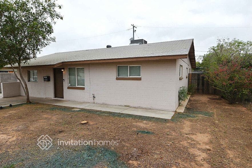 Building Photo - 4126 N Mitchell St