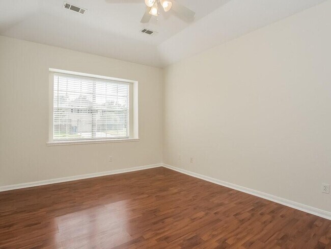 Building Photo - 13314 Chasworth Dr