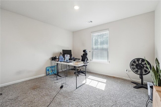 Building Photo - 446 Ravine Dr