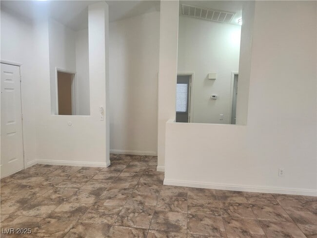 Building Photo - 216 Breezy Shore Ave