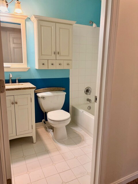 Building Photo - 9008 Doris Dr