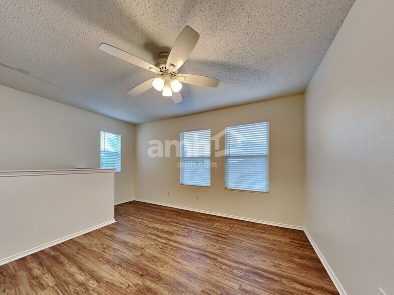 Building Photo - 6616 Waterhill Ln