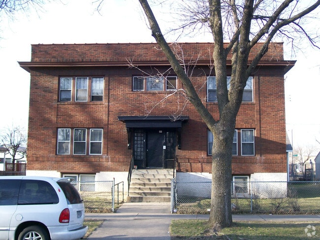 Building Photo - 929 Aurora Ave