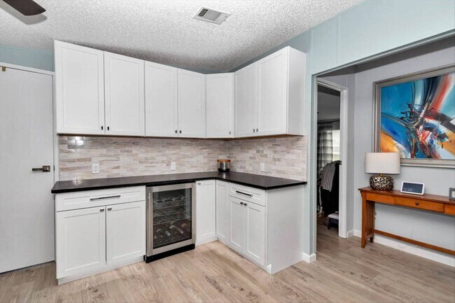 Building Photo - 5839 SW 59th St