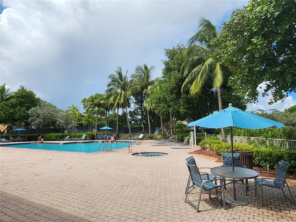 Building Photo - 956 NW 126th Ter